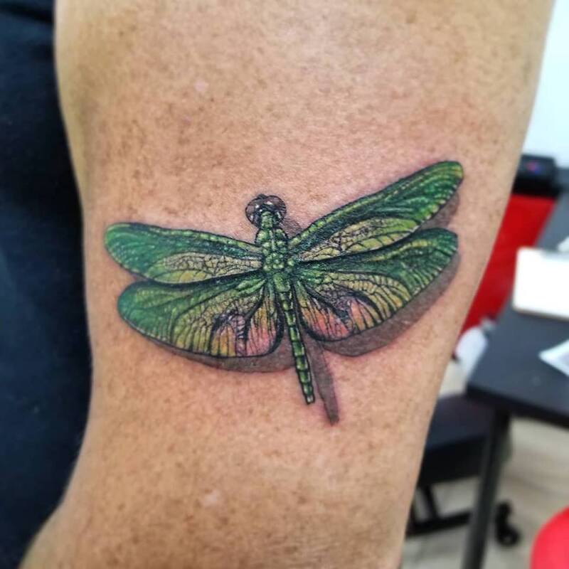 Dragonfly tattoo,miami tattoo shops,tattoo shops in miami beach,best tattoo shops in miami,fine line tattoo miami,miami tattoo artists instagram